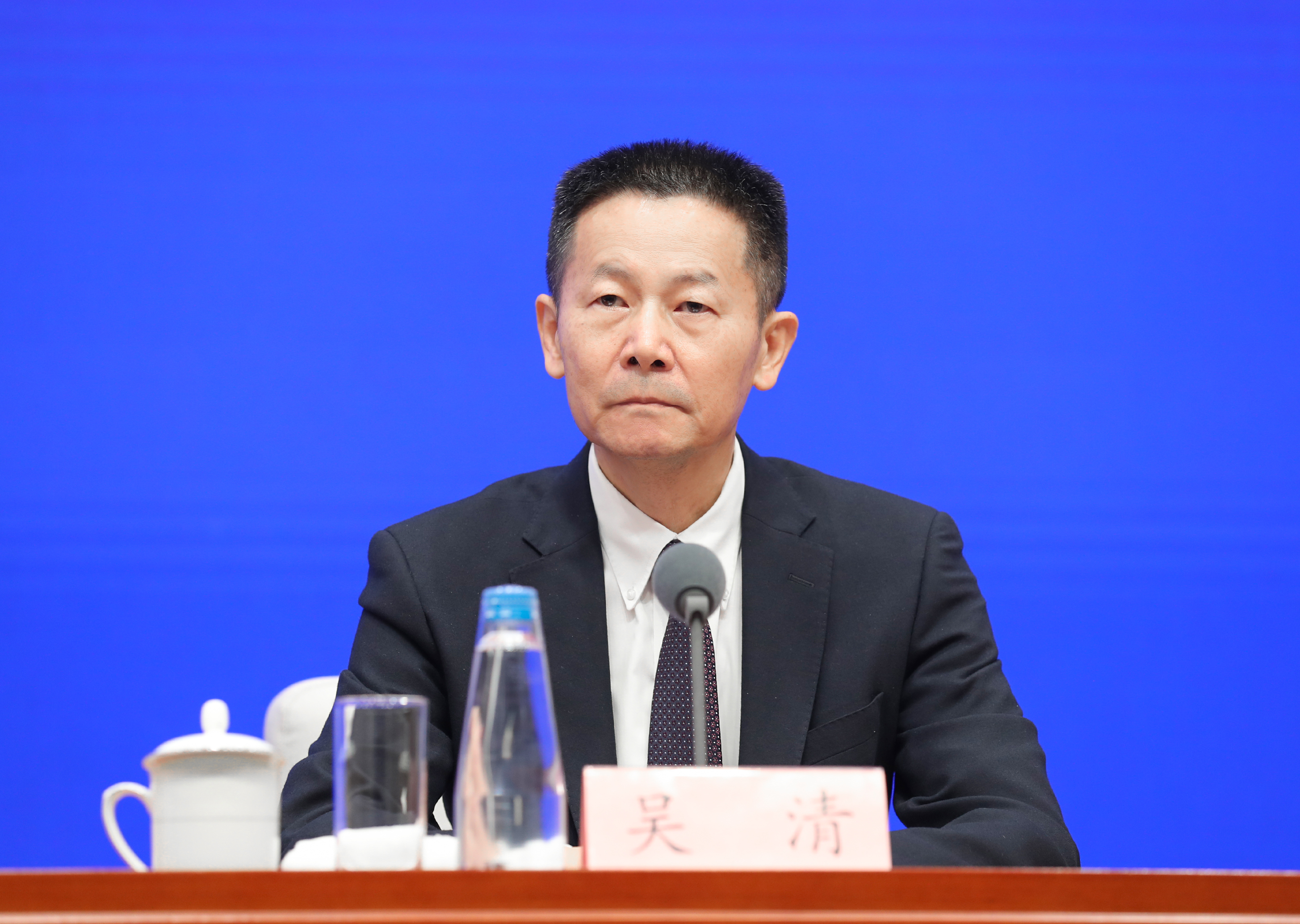 國新辦舉行新聞發(fā)布會(huì ) 介紹“一攬子金融...